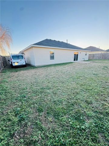 900 SW Almond Street, Gravette, AR 72736