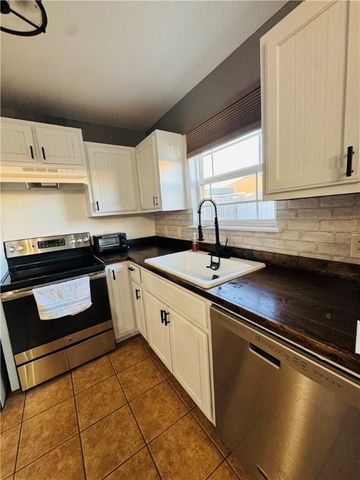 900 SW Almond Street, Gravette, AR 72736