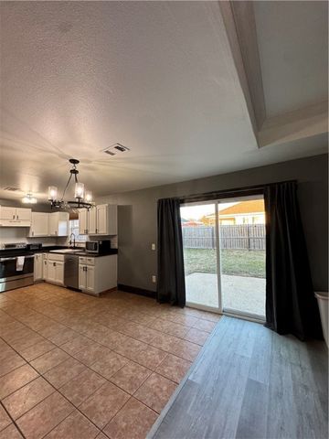 900 SW Almond Street, Gravette, AR 72736