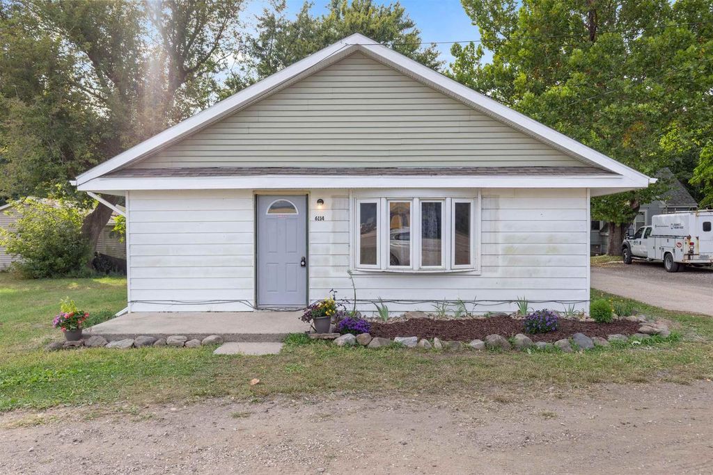 6114 S Highway 51, Janesville, WI 53546