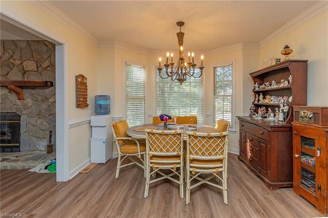 6004 Stone Bluff Drive, Clemmons, NC 27012