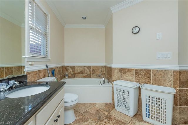 6004 Stone Bluff Drive, Clemmons, NC 27012