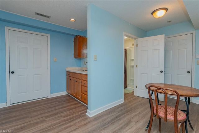 6004 Stone Bluff Drive, Clemmons, NC 27012