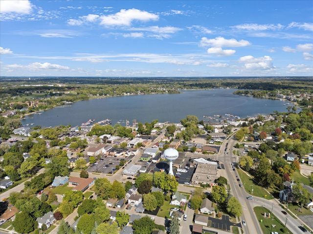 410 Morning Star Lane, Wauconda, IL 60084