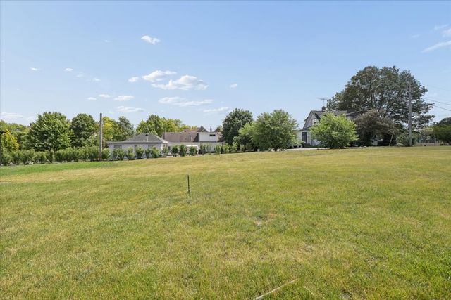 410 Morning Star Lane, Wauconda, IL 60084