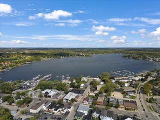 410 Morning Star Lane, Wauconda, IL 60084