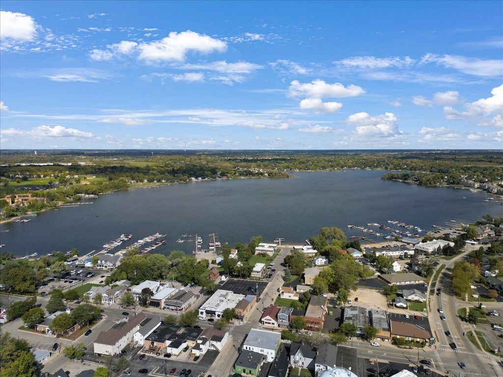 410 Morning Star Lane, Wauconda, IL 60084