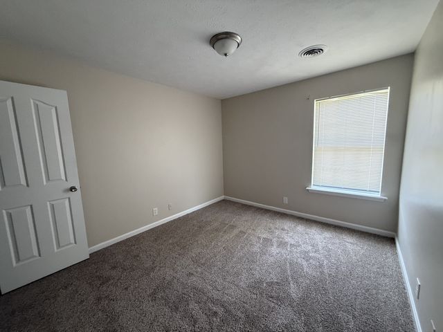 3031 Ace Wintermeyer Dr, La Vergne, TN 37086