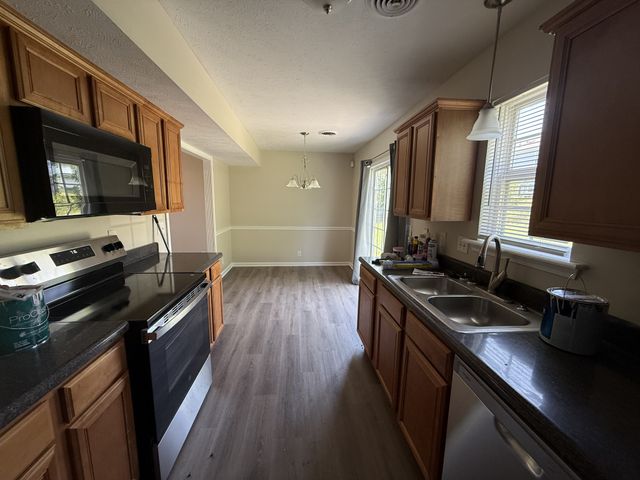3031 Ace Wintermeyer Dr, La Vergne, TN 37086