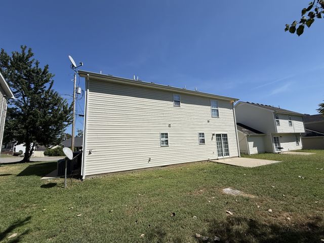3031 Ace Wintermeyer Dr, La Vergne, TN 37086