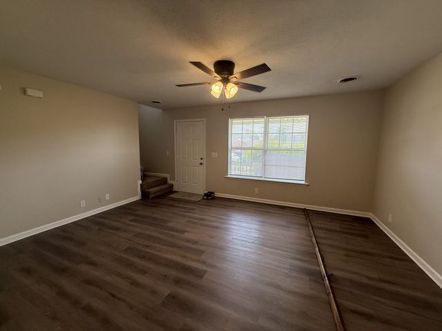 3031 Ace Wintermeyer Dr, La Vergne, TN 37086