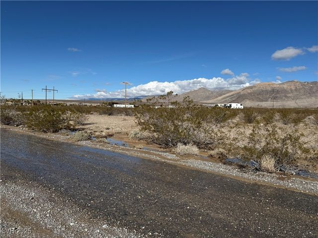3880 South Cambria Avenue, Pahrump, NV 89048