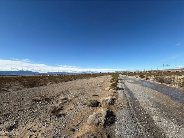 3880 South Cambria Avenue, Pahrump, NV 89048