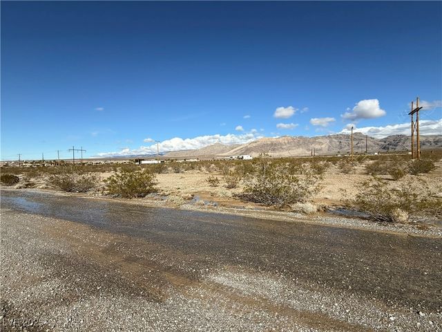 3880 South Cambria Avenue, Pahrump, NV 89048