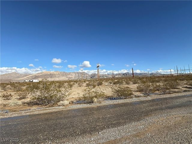 3880 South Cambria Avenue, Pahrump, NV 89048