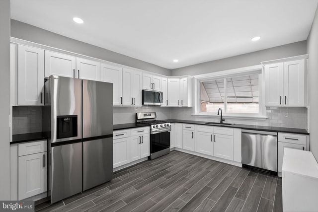 32 HARTRANFT AVE, Norristown, PA 19401