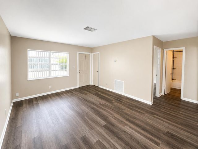 4125 Woodside Drive 2, Coral Springs, FL 33065