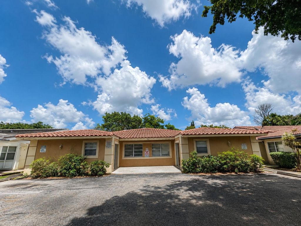 4125 Woodside Drive 2, Coral Springs, FL 33065