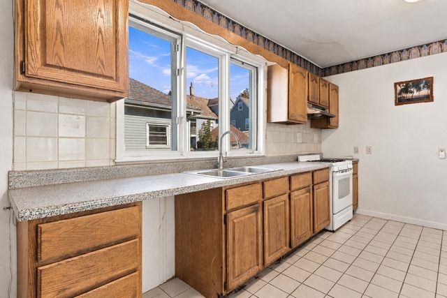 25 Rock Valley Ave, Everett, MA 02149