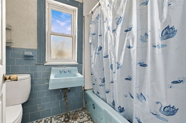 25 Rock Valley Ave, Everett, MA 02149