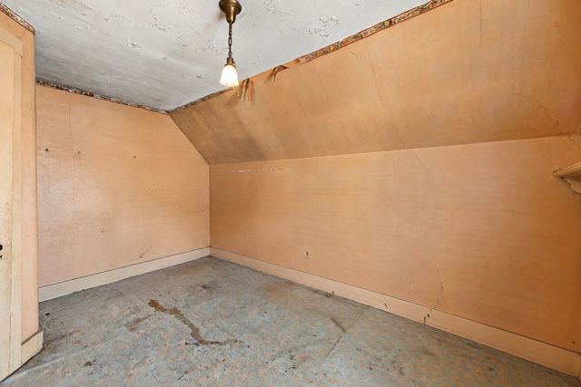 25 Rock Valley Ave, Everett, MA 02149
