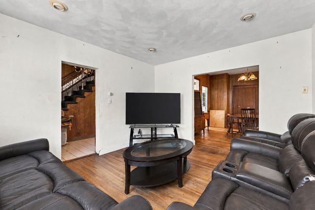 25 Rock Valley Ave, Everett, MA 02149
