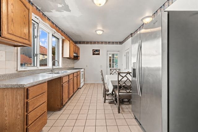 25 Rock Valley Ave, Everett, MA 02149