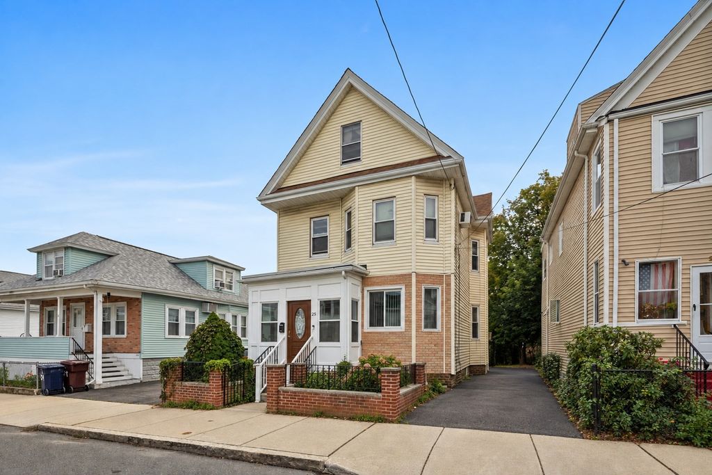 25 Rock Valley Ave, Everett, MA 02149
