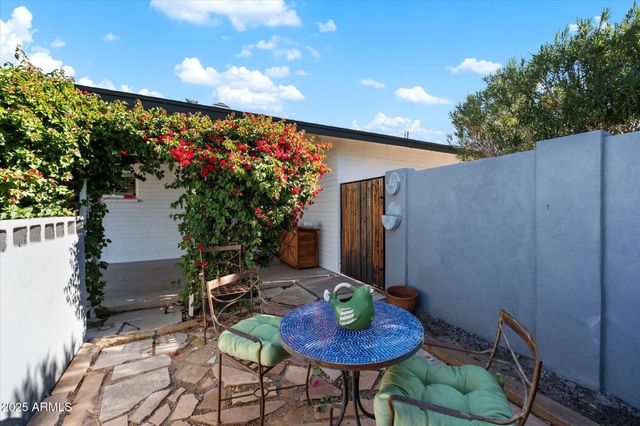 6713 E Cypress Street, Scottsdale, AZ 85257