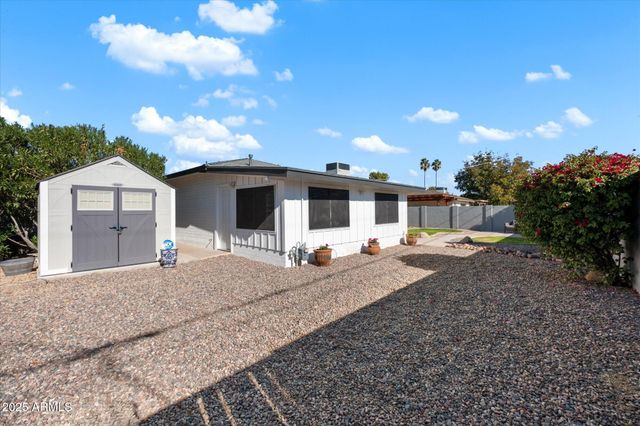 6713 E Cypress Street, Scottsdale, AZ 85257
