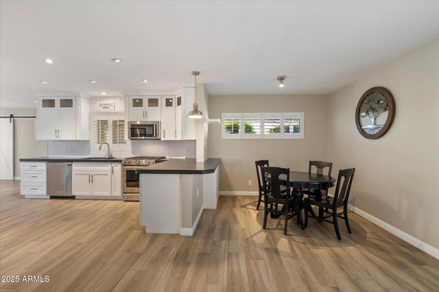 6713 E Cypress Street, Scottsdale, AZ 85257