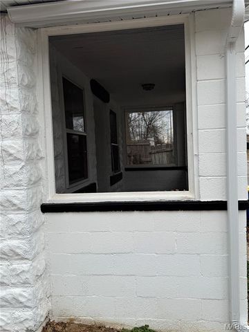 525 S Adams Street, Festus, MO 63028