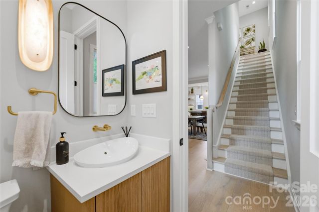 3060 Selwyn Avenue, Charlotte, NC 28209