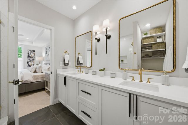 3060 Selwyn Avenue, Charlotte, NC 28209