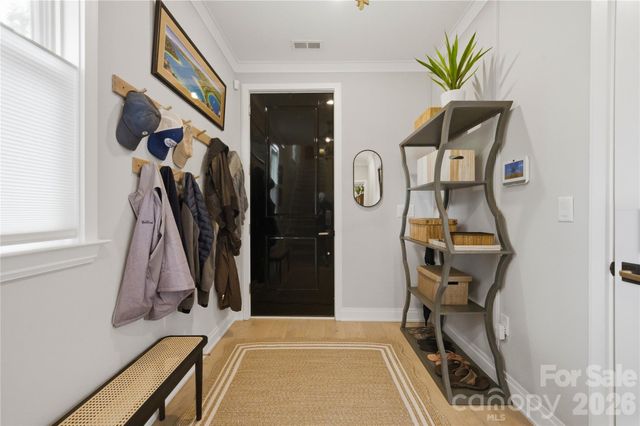 3060 Selwyn Avenue, Charlotte, NC 28209