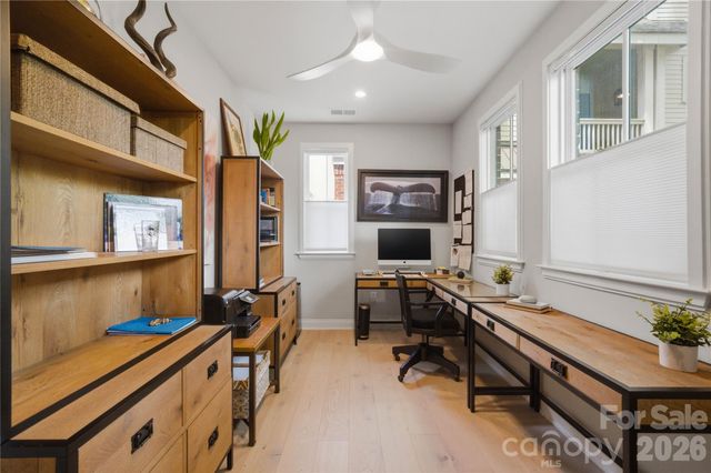 3060 Selwyn Avenue, Charlotte, NC 28209