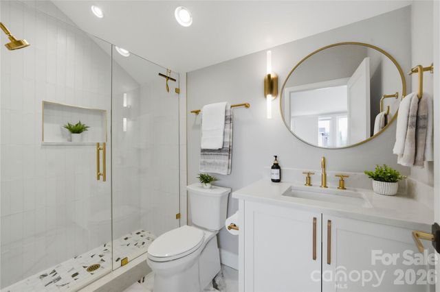 3060 Selwyn Avenue, Charlotte, NC 28209