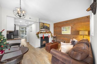 685 River Rd, Gatlinburg, TN 37738