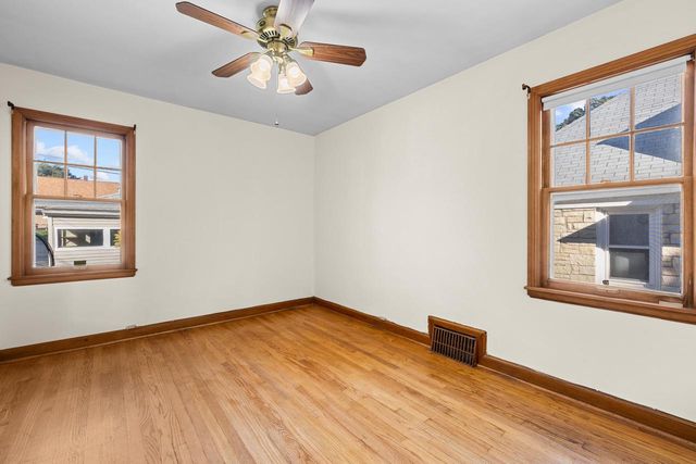 2815 S 46th STREET, Milwaukee, WI 53219