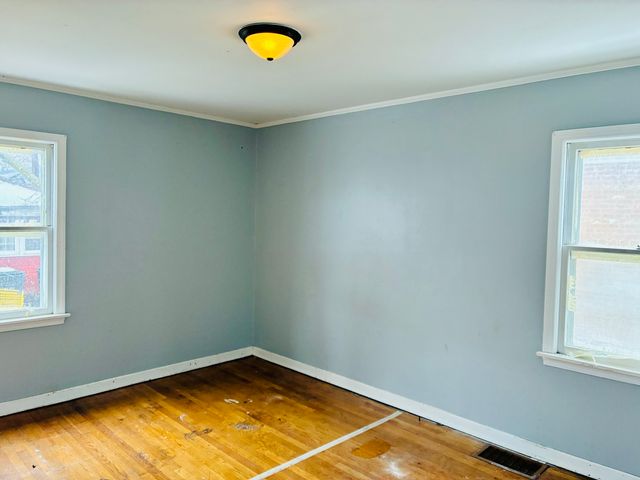 12915 S parnell Avenue, Chicago, IL 60628