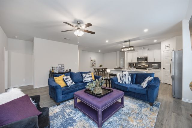 9801 Elk Falls Lane, Aubrey, TX 76227