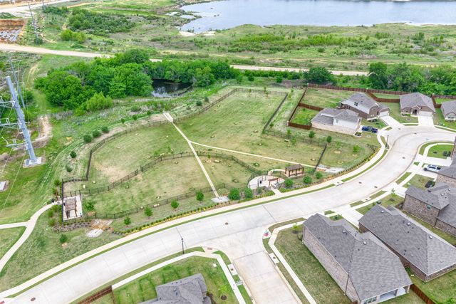 9801 Elk Falls Lane, Aubrey, TX 76227