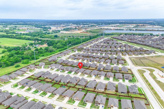 9801 Elk Falls Lane, Aubrey, TX 76227