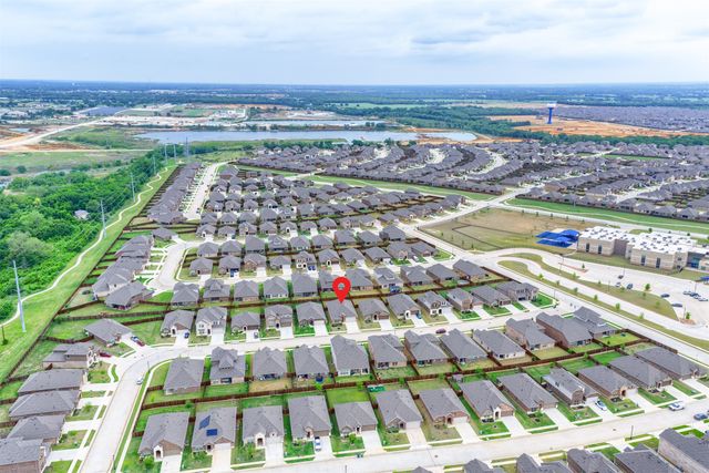 9801 Elk Falls Lane, Aubrey, TX 76227