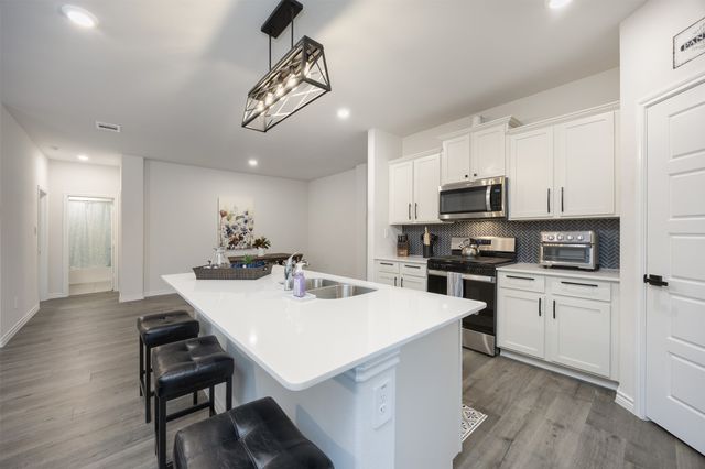 9801 Elk Falls Lane, Aubrey, TX 76227