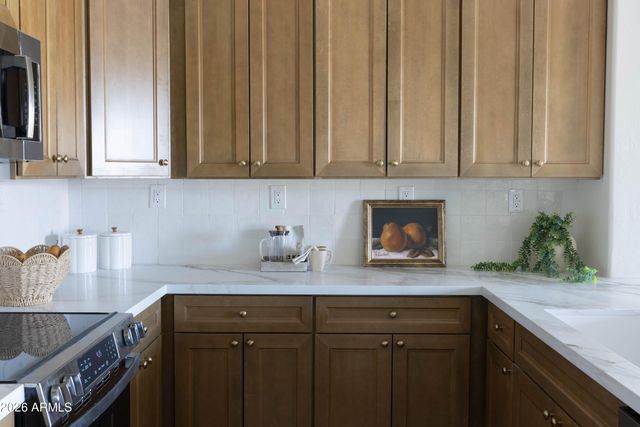 3131 E LEGACY Drive 2076, Phoenix, AZ 85042