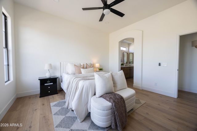 3131 E LEGACY Drive 2076, Phoenix, AZ 85042