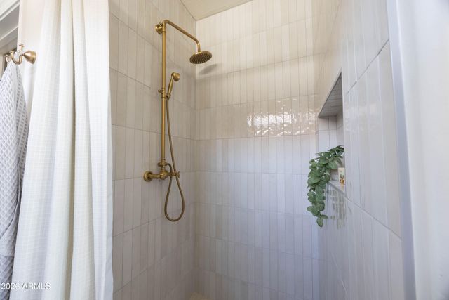 3131 E LEGACY Drive 2076, Phoenix, AZ 85042