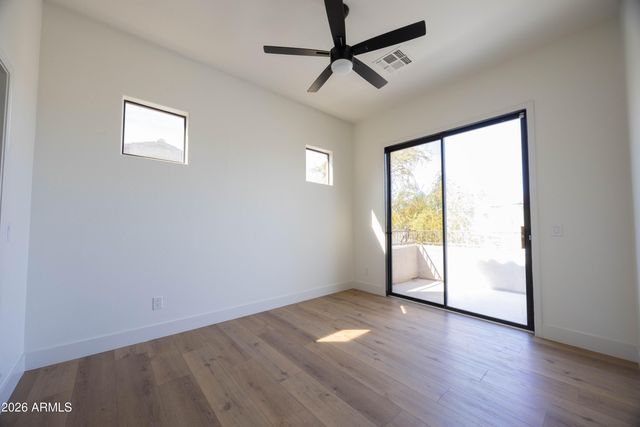 3131 E LEGACY Drive 2076, Phoenix, AZ 85042