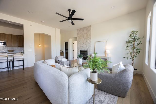 3131 E LEGACY Drive 2076, Phoenix, AZ 85042